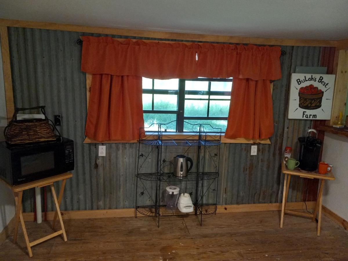 Adorable 1 Bedroom Honey House Rusk Exterior foto